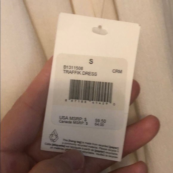 Brand new Volcom Traffik Dress - Picture 2 of 3